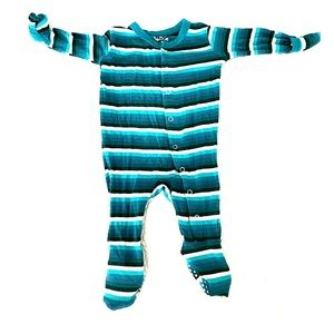 Newborn Kickee Pants footie with snaps